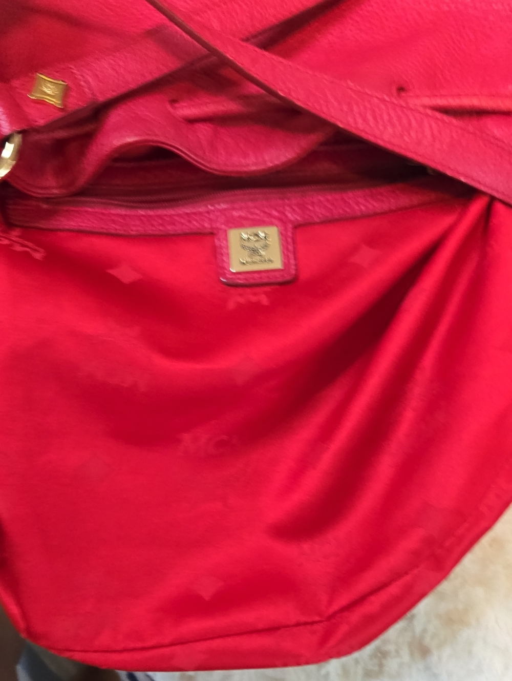MCM Red Pebbled Leather Drawstring Shoulder Bag - Picture 9 of 11
